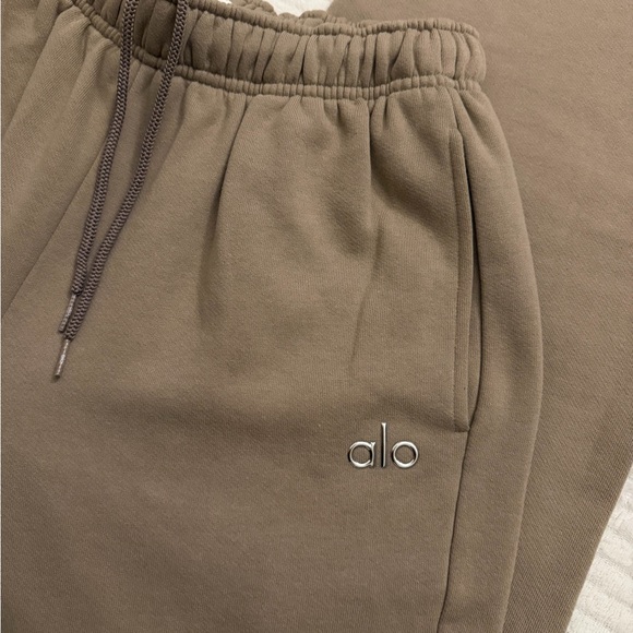 ALO Yoga  Brown Sweatpants - Picture 2 of 5